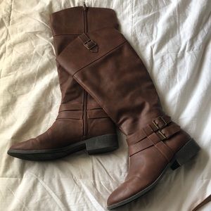 Brown boots